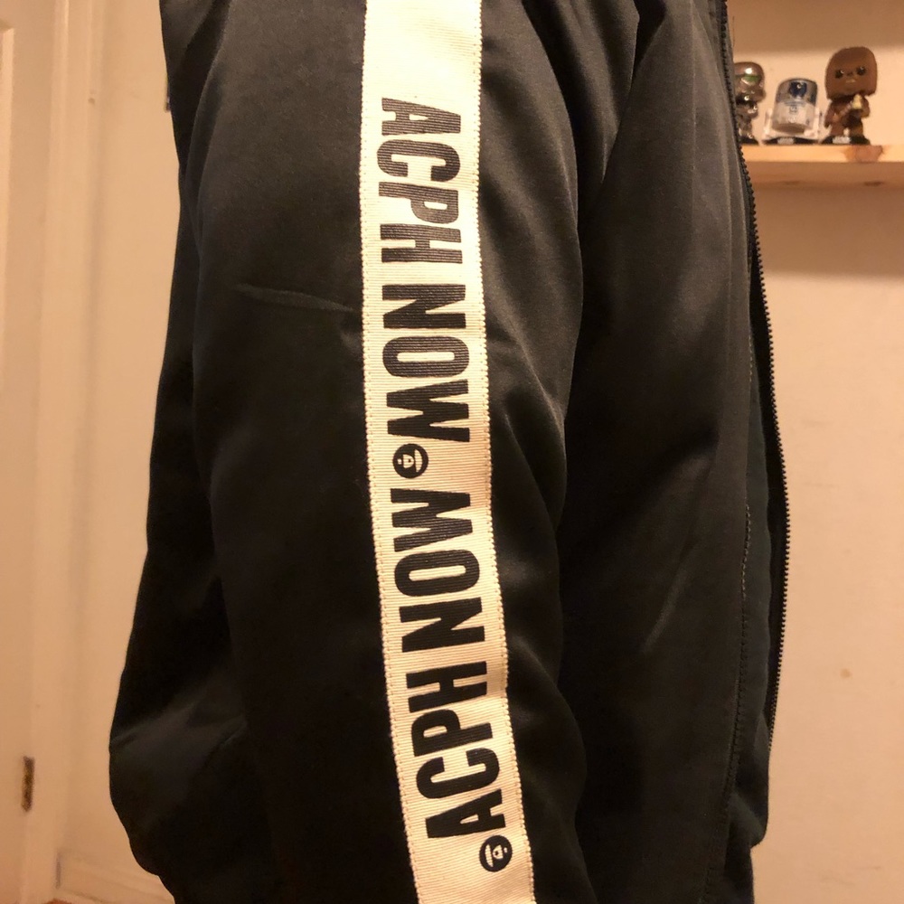 Bomber jacket - Picture 3 of 3